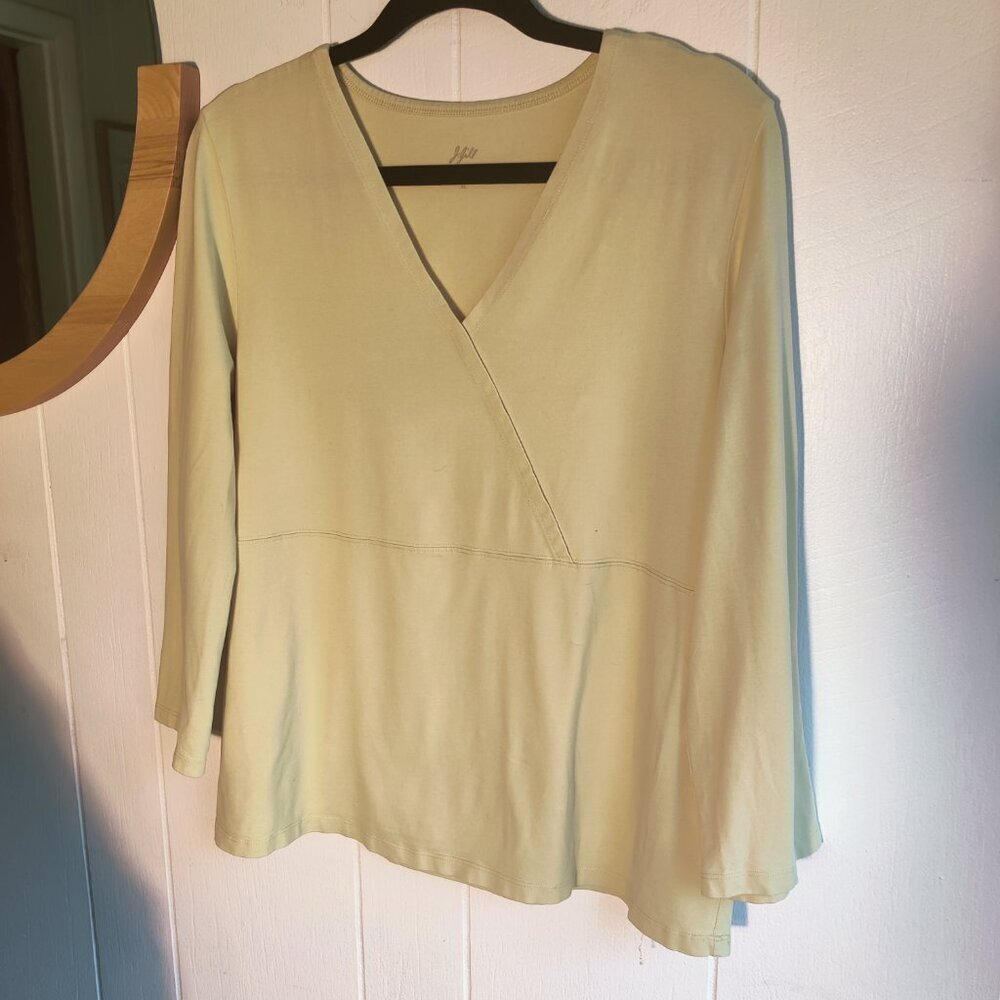j.jill chartruese cotton top with long  sleeves & a v-neck . - Picture 4 of 5